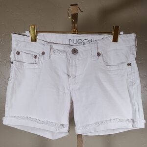 Rue21 Women's White Denim Shorts Size 9/10